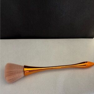 Gold rose brush